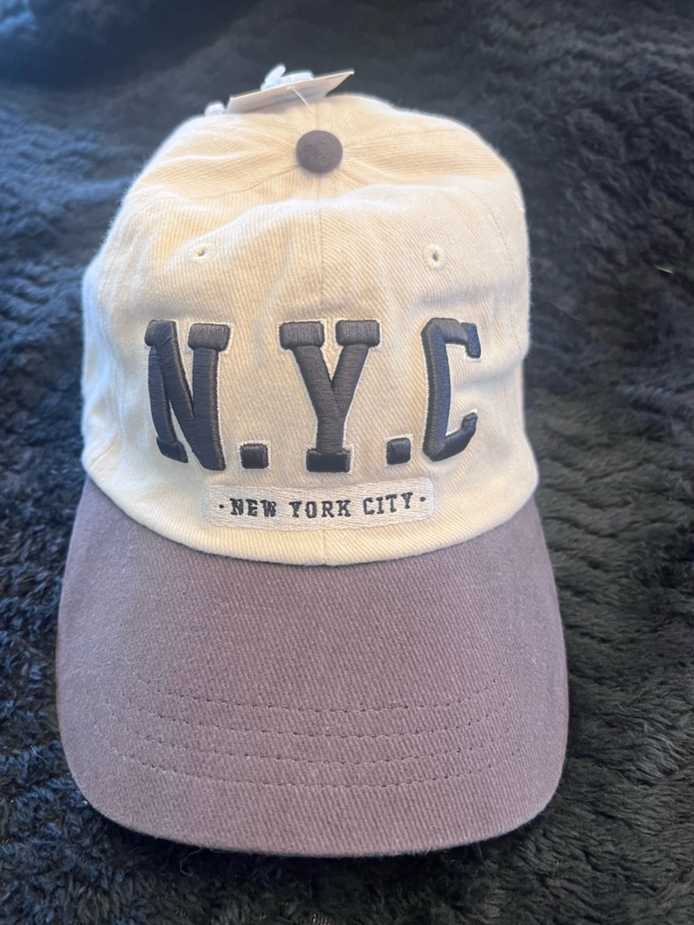 ✨NWT N.Y.C. Embroidered New York City Baseball Cap - Cream & Navy